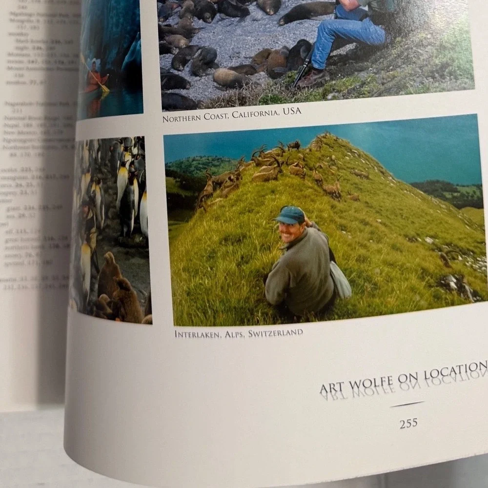 The Living Wild Art Wolfe Hardcover Photography Book 1st Edition 2000 Wild Earth